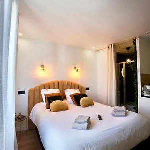 Modern Stud' *hyper Centre* 50m De La Mer* , Concarneau France